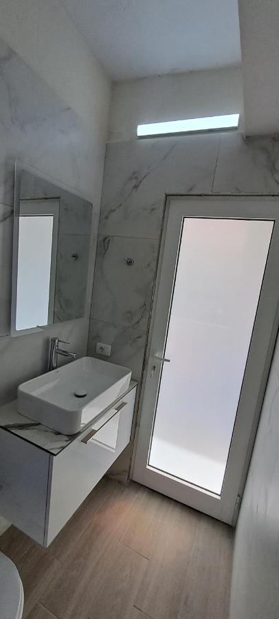 Villa Biorn House Sarandë Exterior foto